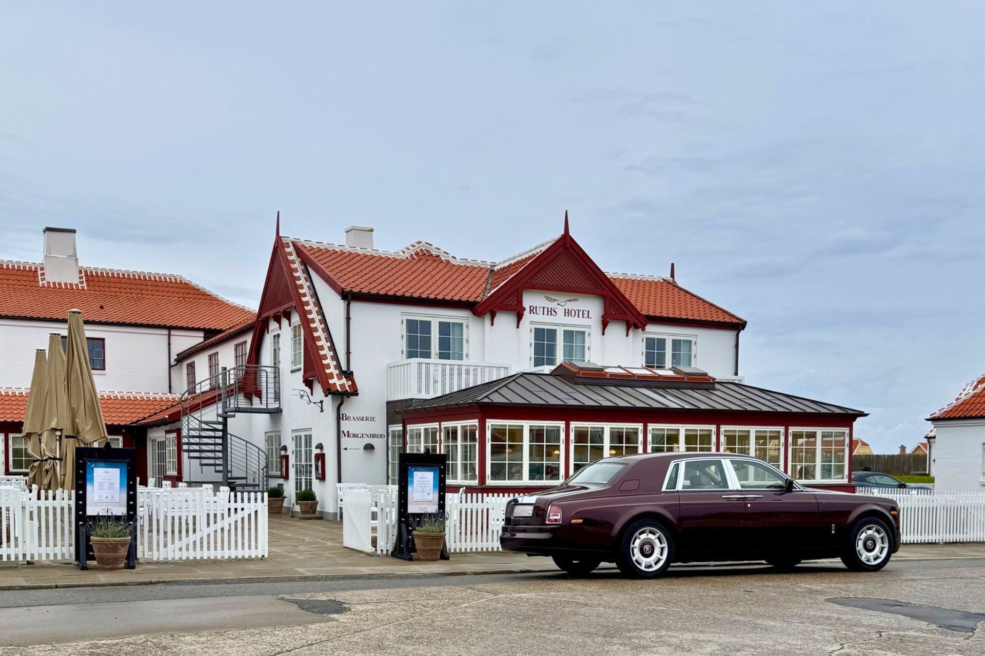Ruths Hotel